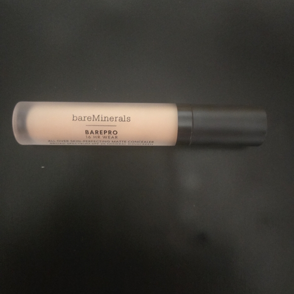 bareMinerals Fair 100 Cool Concealer - Picture 3 of 4